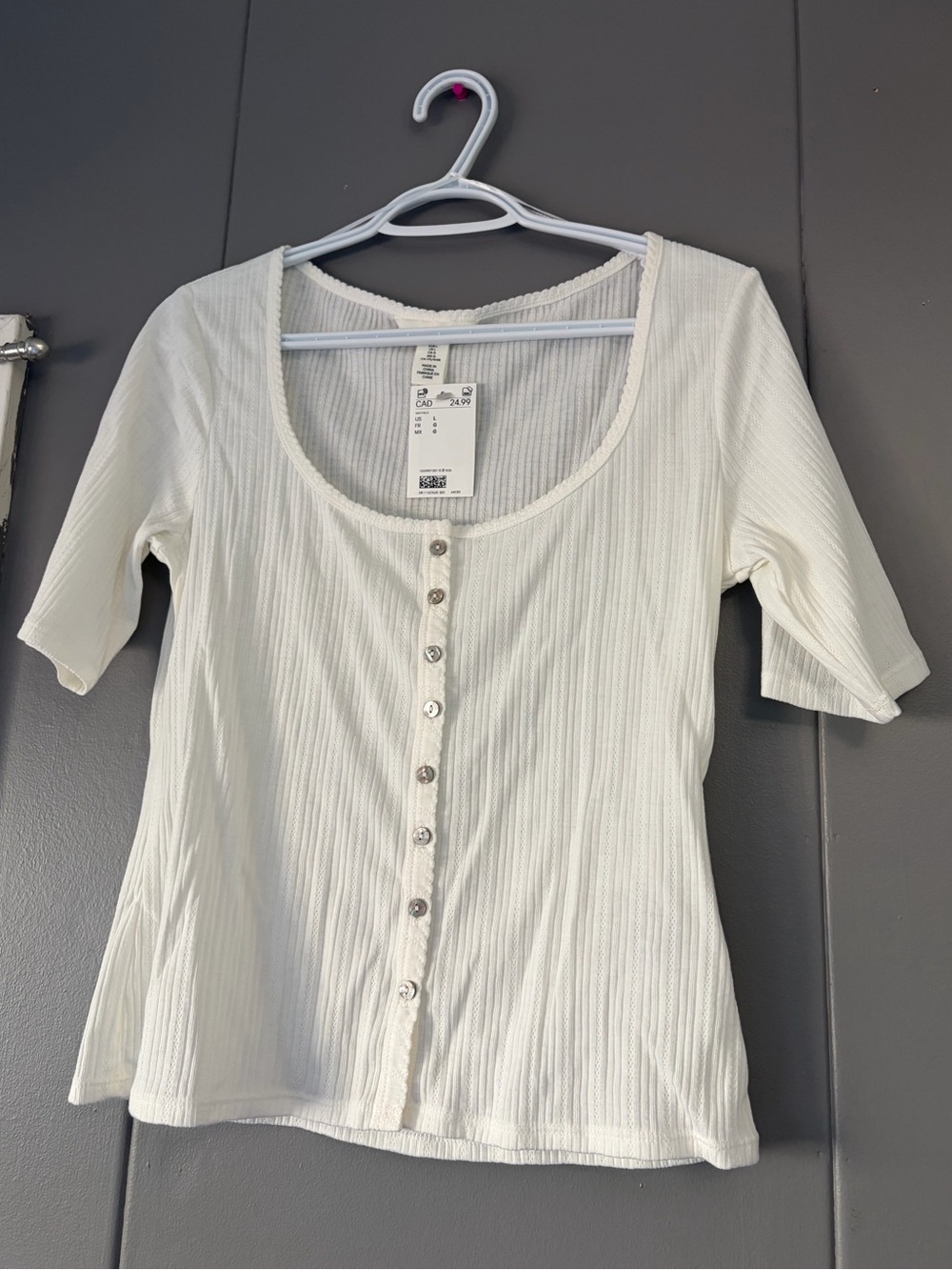 H&M White Ribbed Button-Front Scoop Neck Top